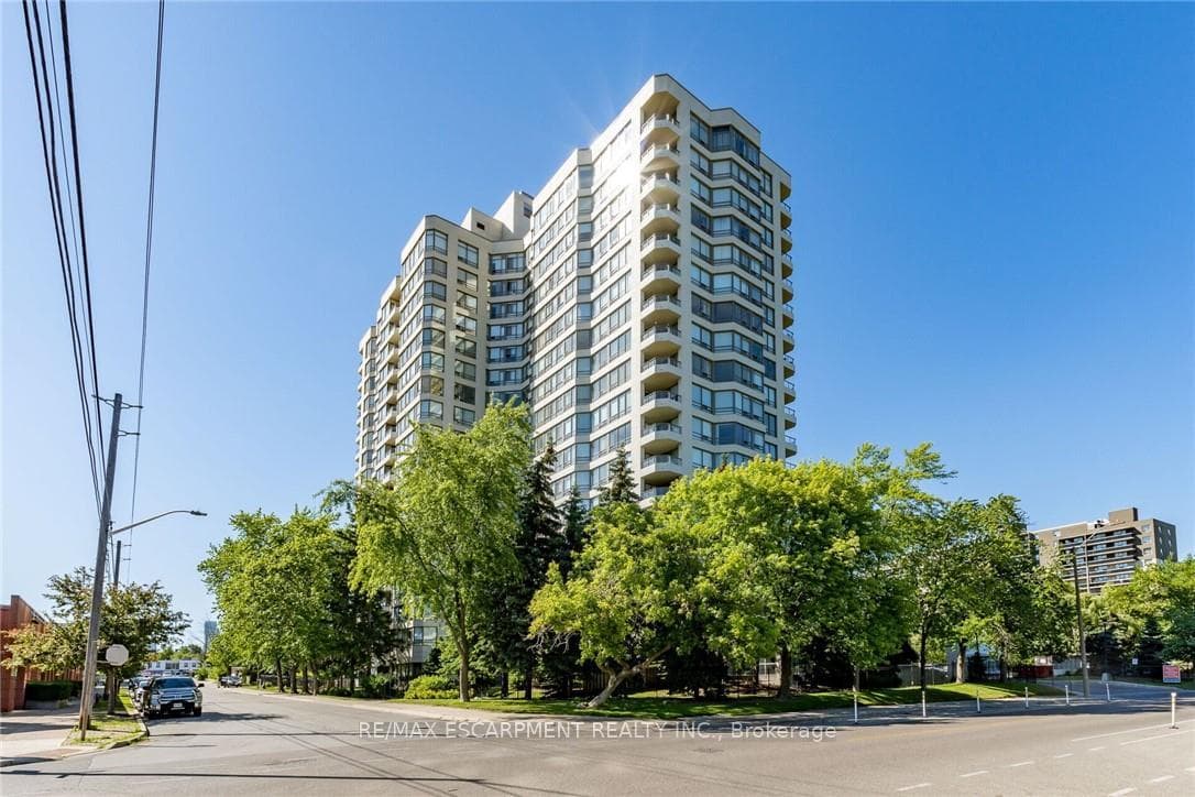 75 King Street Unit 306, Mississauga, ON L5A 4G5 - Photo 1