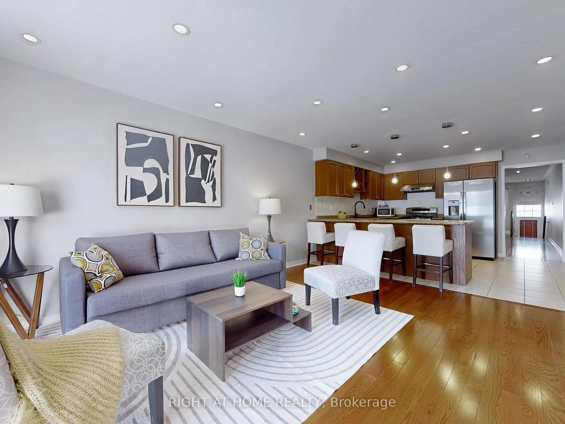 49 Wilkes Crescent, Dorset Park / Kennedy Park, ON M1L 0B4 - Photo 1
