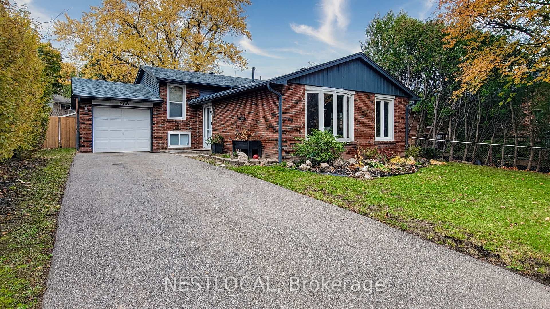 1286 Landfair Crescent, Oakville