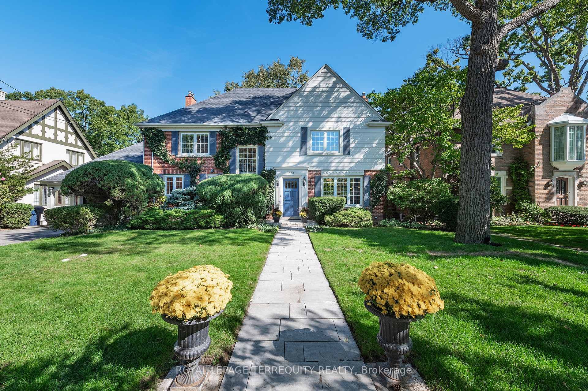 223 Riverside Drive, High Park / Junction / Roncesvalles, ON M6S 4A8 - Photo 1