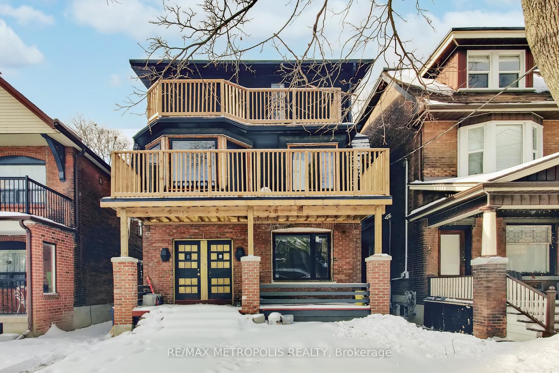 74 Roncesvalles Avenue, High Park / Junction / Roncesvalles, ON M6R 2K7 - Photo 1