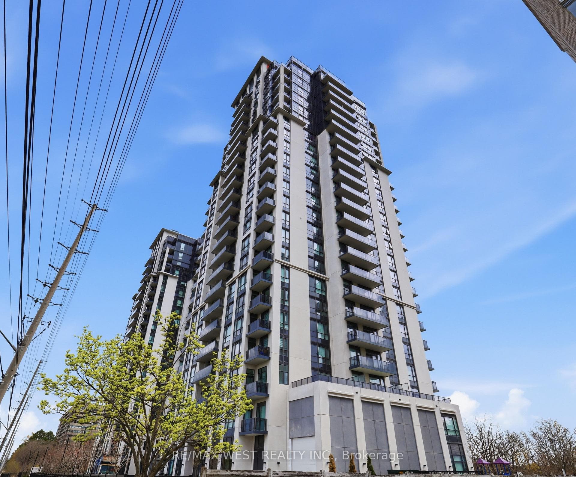 202 Burnhamthorpe Road Unit 1310, Mississauga, ON L5A 0B2 - Photo 1
