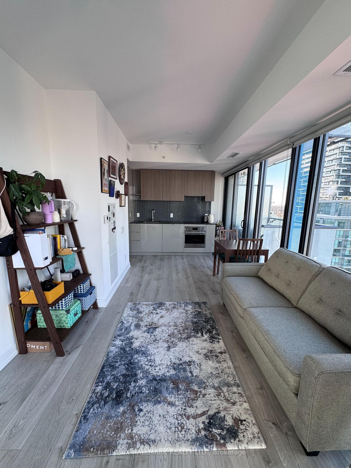 161 Roehampton Avenue Unit 1705, Leaside / Davisville, ON M4P 0C8 - Photo 1