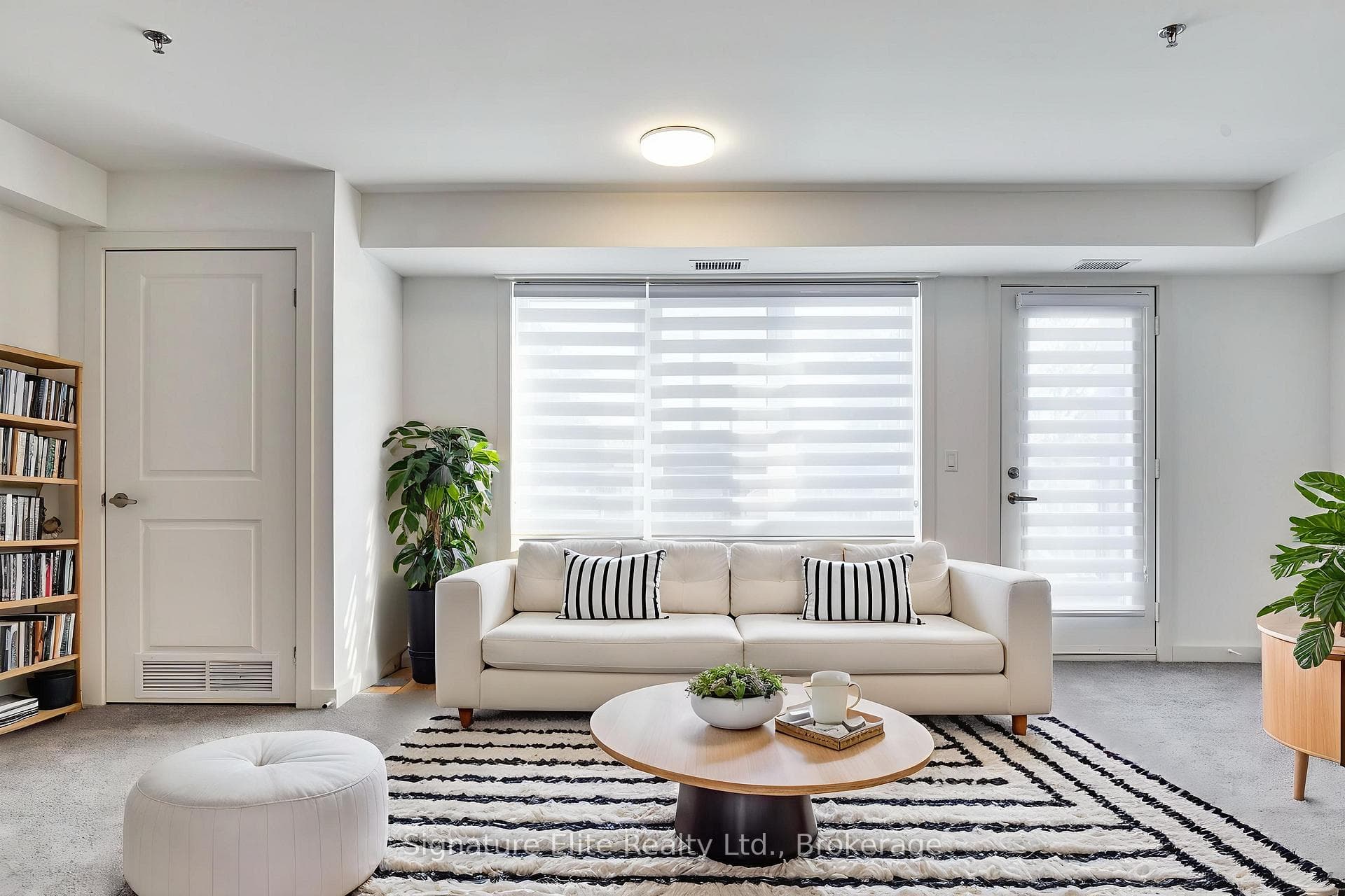 45 Connaught Avenue Unit 402, Riverdale / Leslieville, ON M4L 2V8 - Photo 1