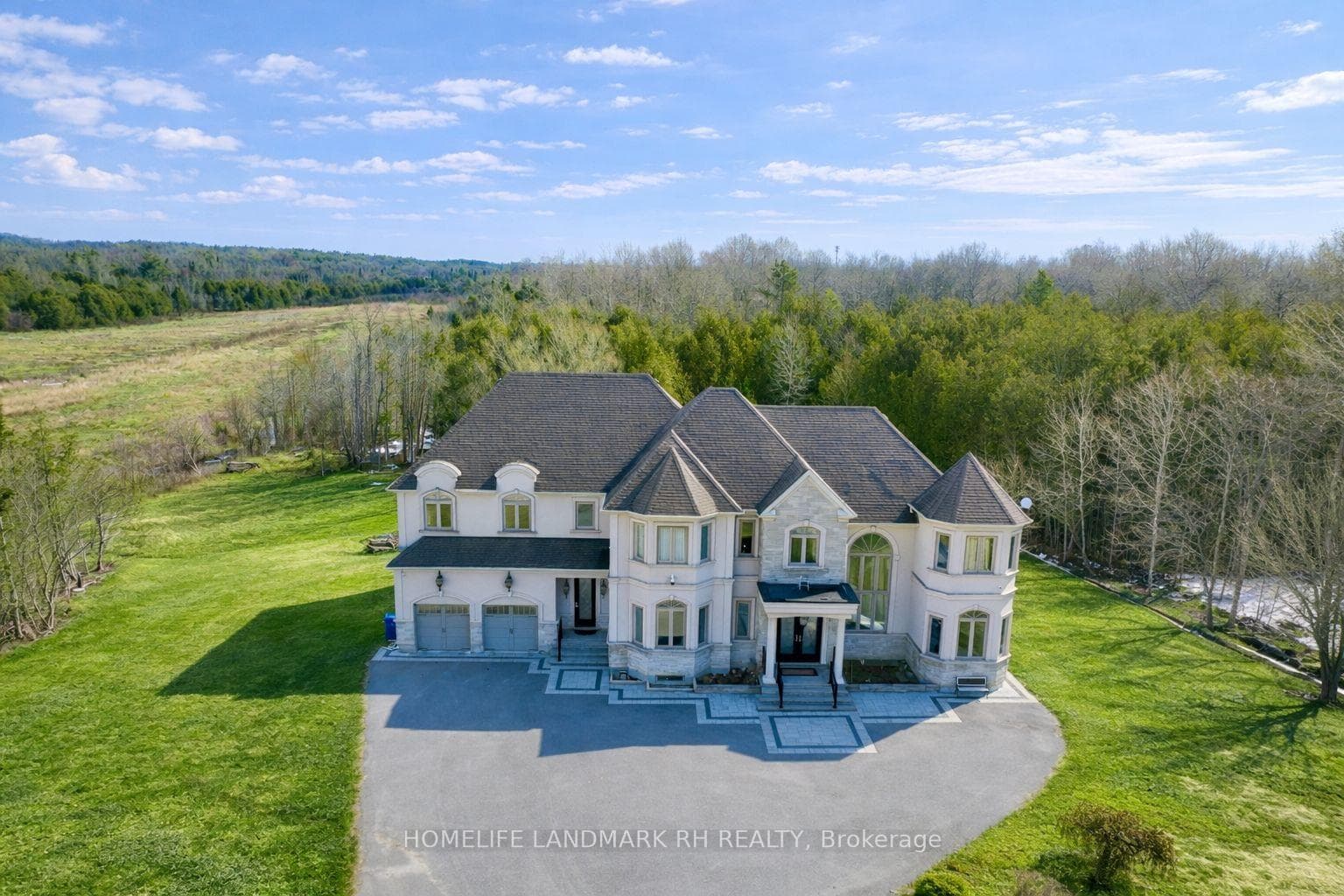 17669 Warden Avenue Unit Coach House, East Gwillimbury, ON L0G 1V0 - Photo 1