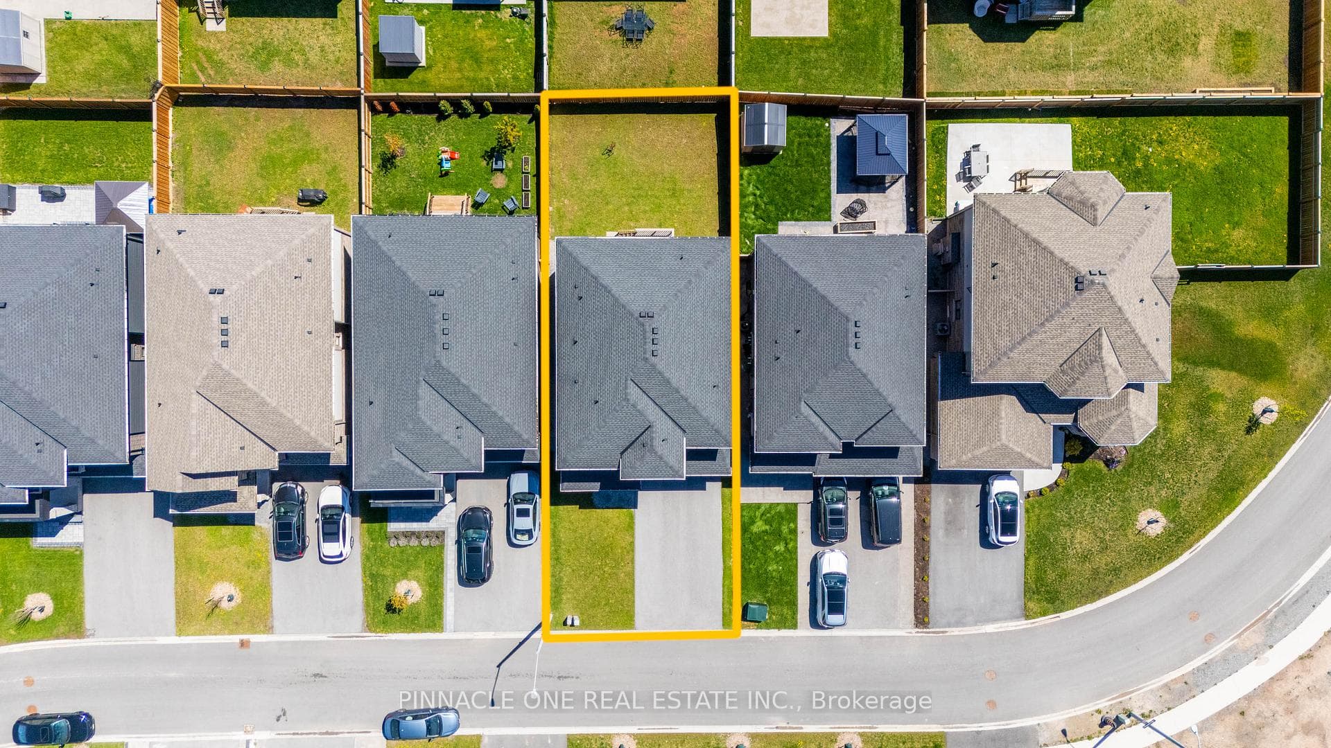 232 Midland Place, Welland