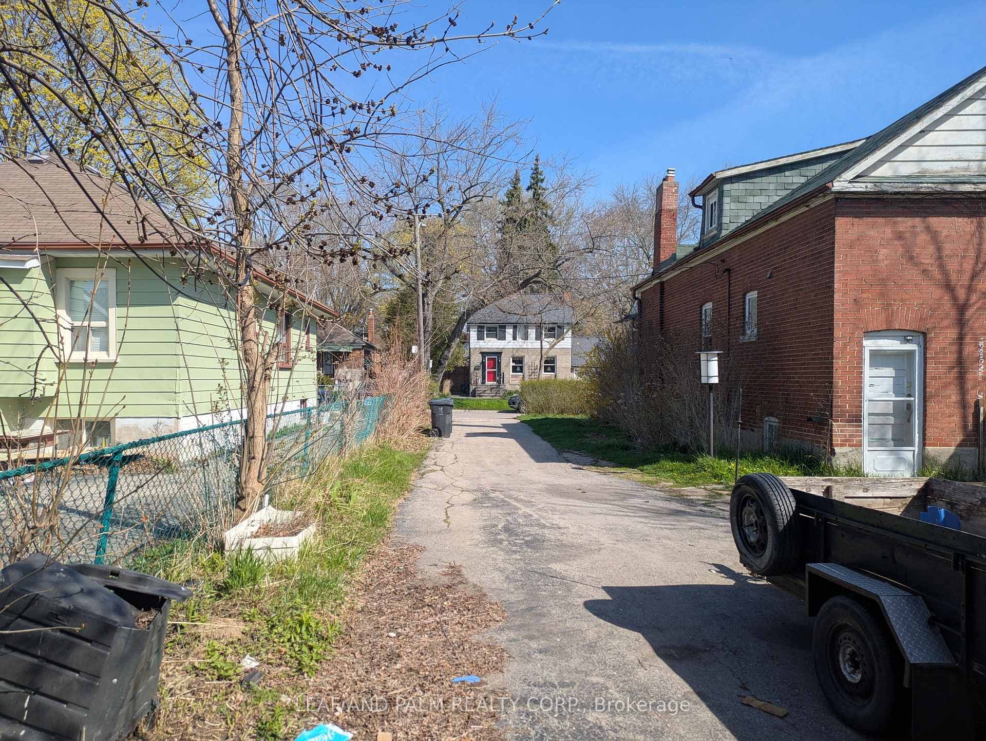 5 Meaford Avenue, Toronto W06