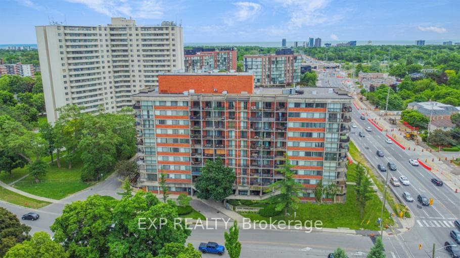 2200 Sherobee Road Unit 307, Mississauga, ON L5A 3Y3 - Photo 1
