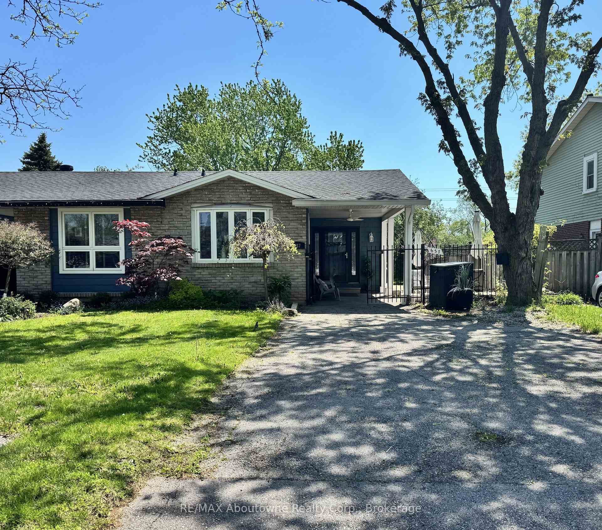 637 Lomond Crescent, Burlington