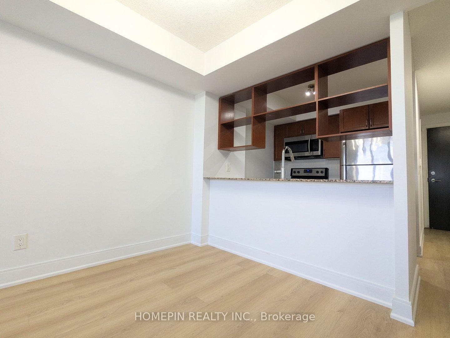 135 Village Green Square Unit 1625, Agincourt / Milliken, ON M1S 0G4 - Photo 1
