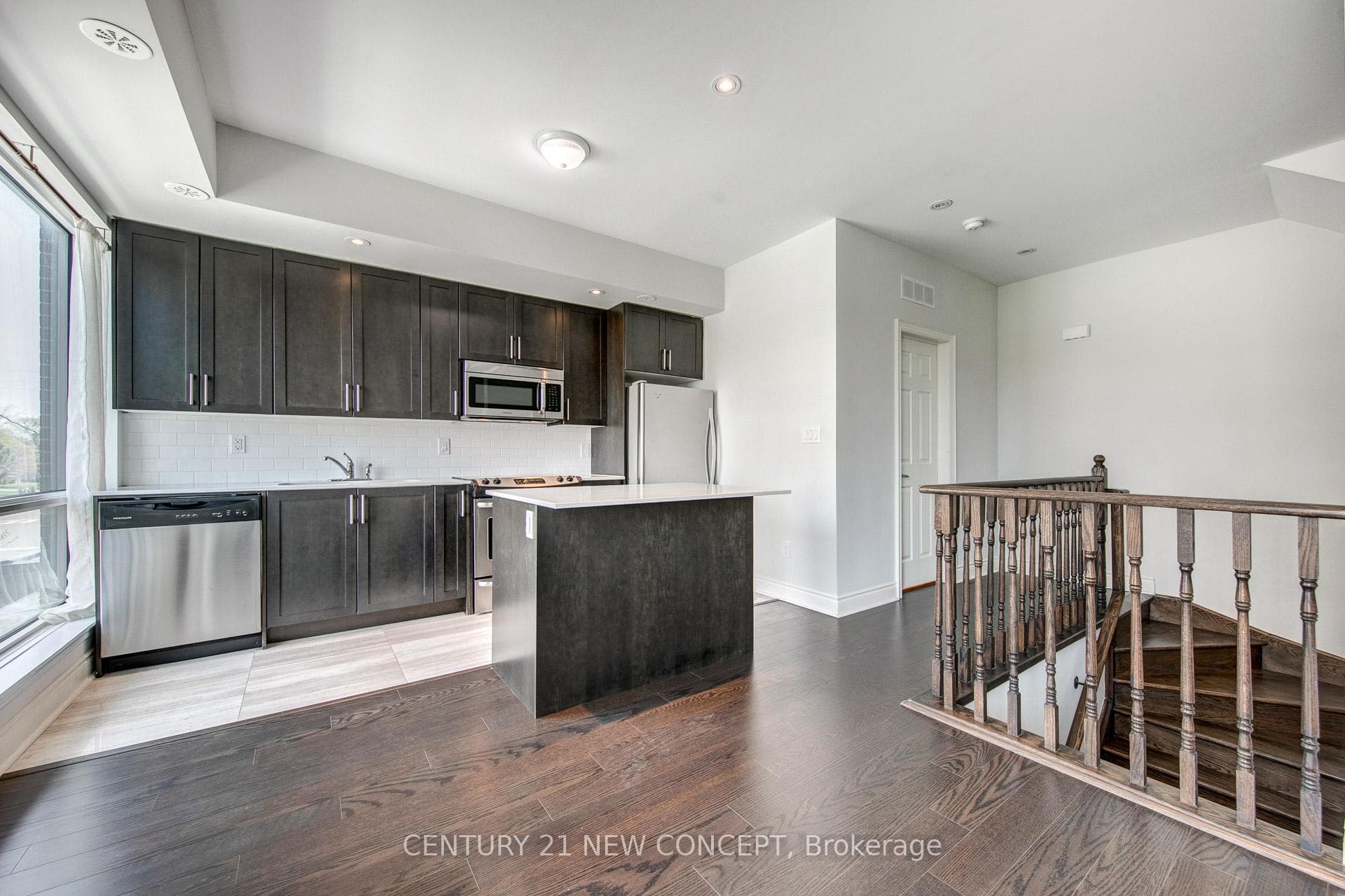 639 Lawrence Avenue Unit 320, Lawrence Park / Bedford Park, ON M6A 1A9 - Photo 1