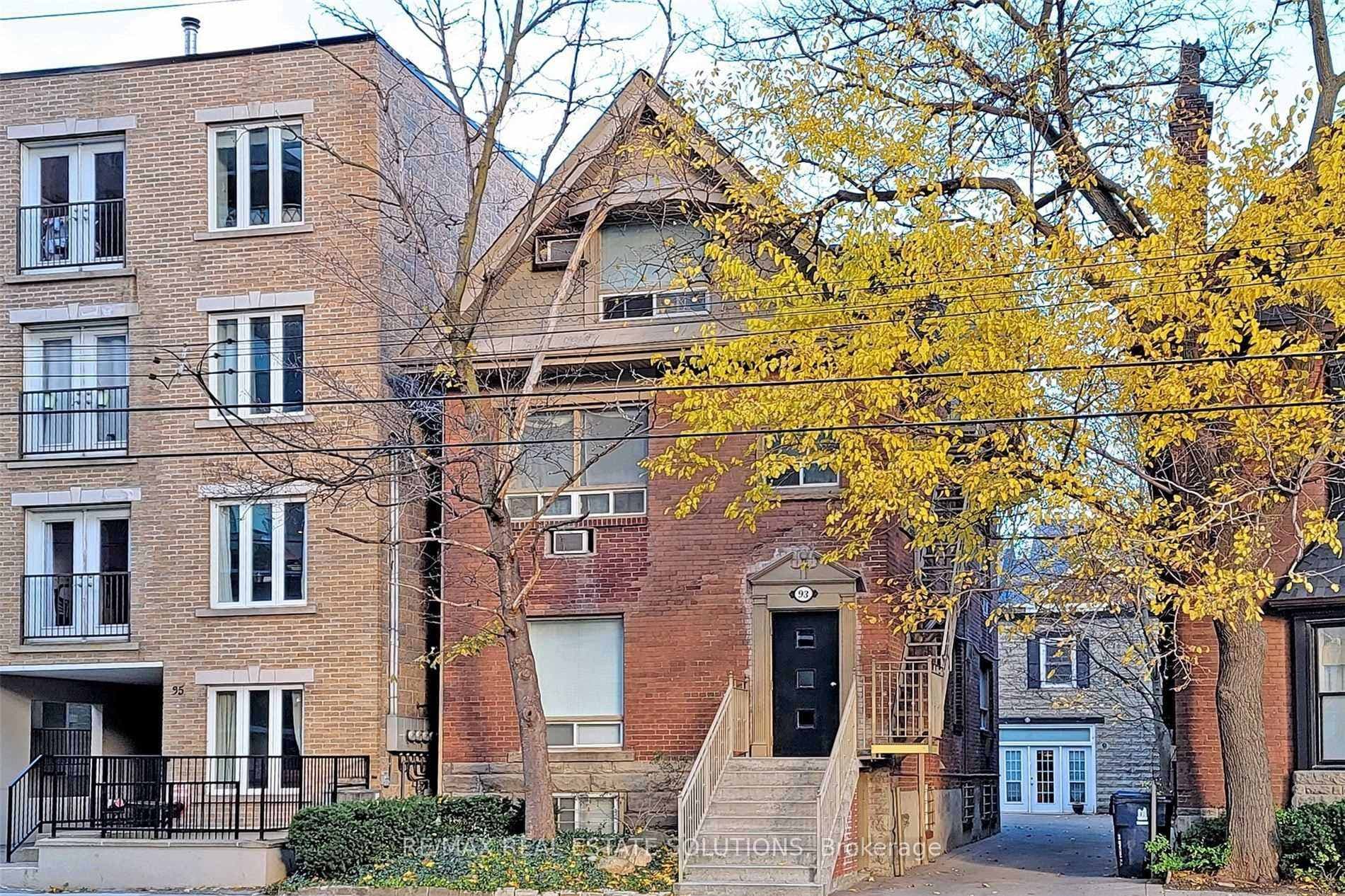 93 Spadina Road, Annex / Yorkville / Summerhill, ON M5R 2T1 - Photo 1