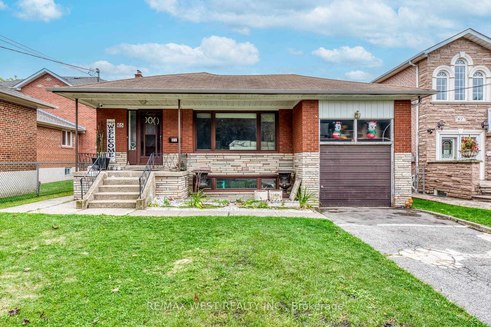 65 North Park Drive, York / Weston, ON M6L 1K4 - Photo 1