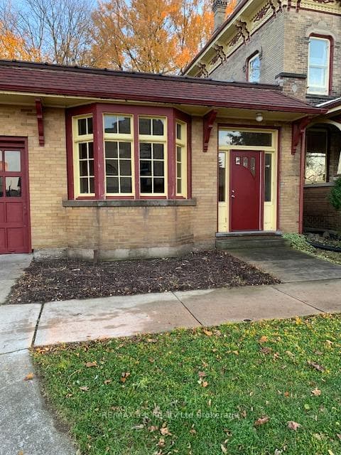 55 King Street, Ingersoll, ON N5C 2J7 - Photo 1