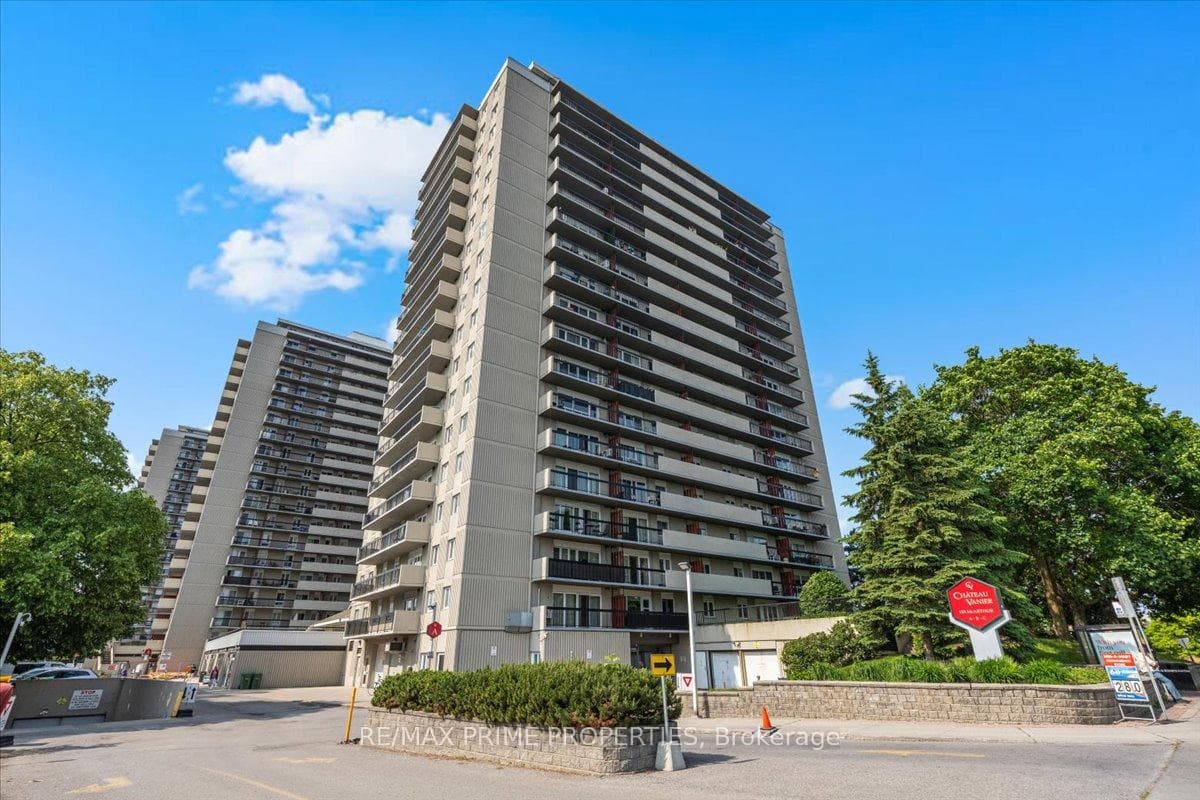 158A Mcarthur Avenue Unit 209, Vanier and Kingsview Park, ON K1L 7E7 - Photo 1