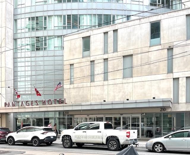 210 Victoria Street Unit 915, Regent Park / Cabbagetown / St. James Town, ON M5B 2R3 - Photo 1