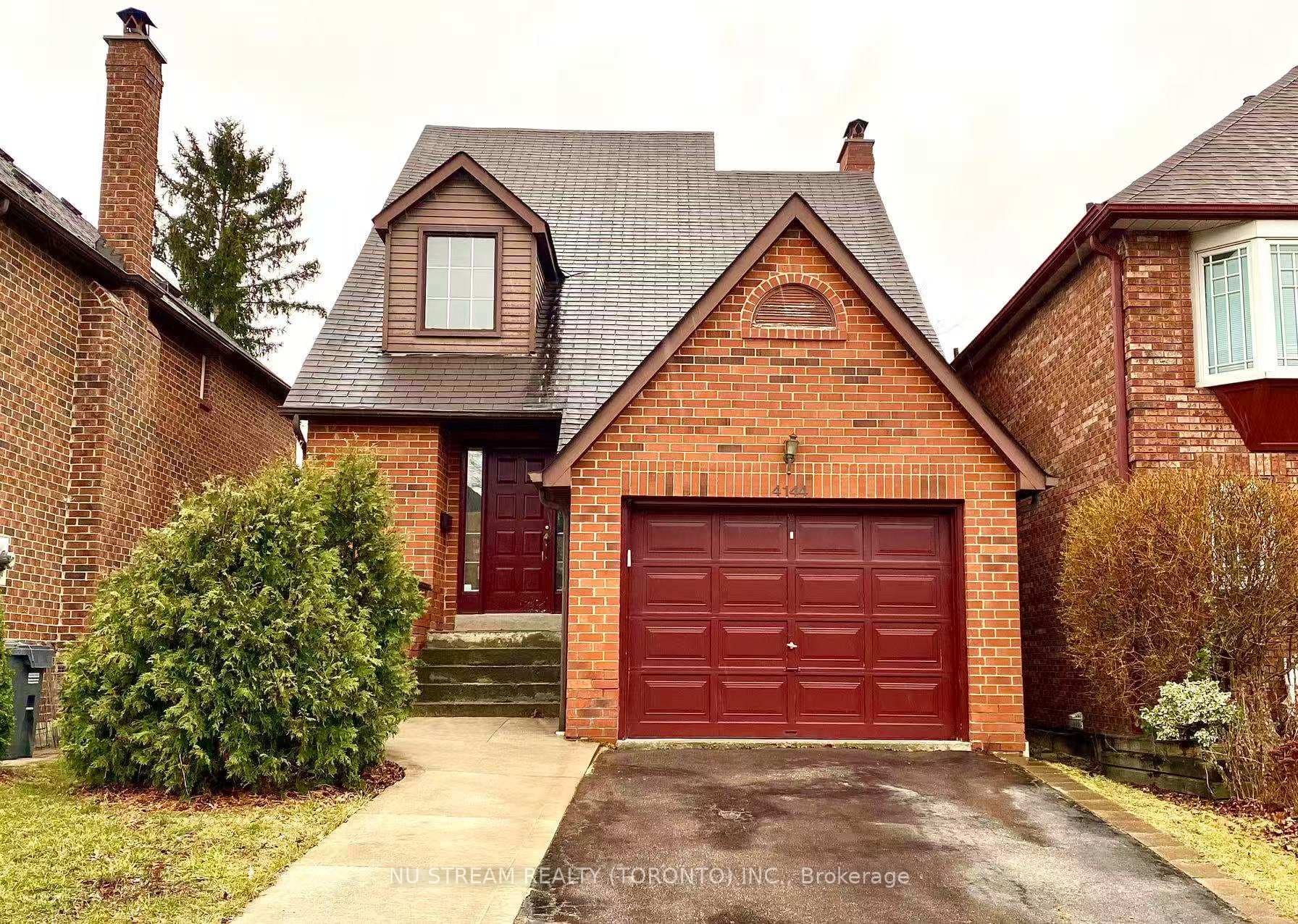 4144 Lastrada Lower Heights, Mississauga, ON L5C 3W3 - Photo 1