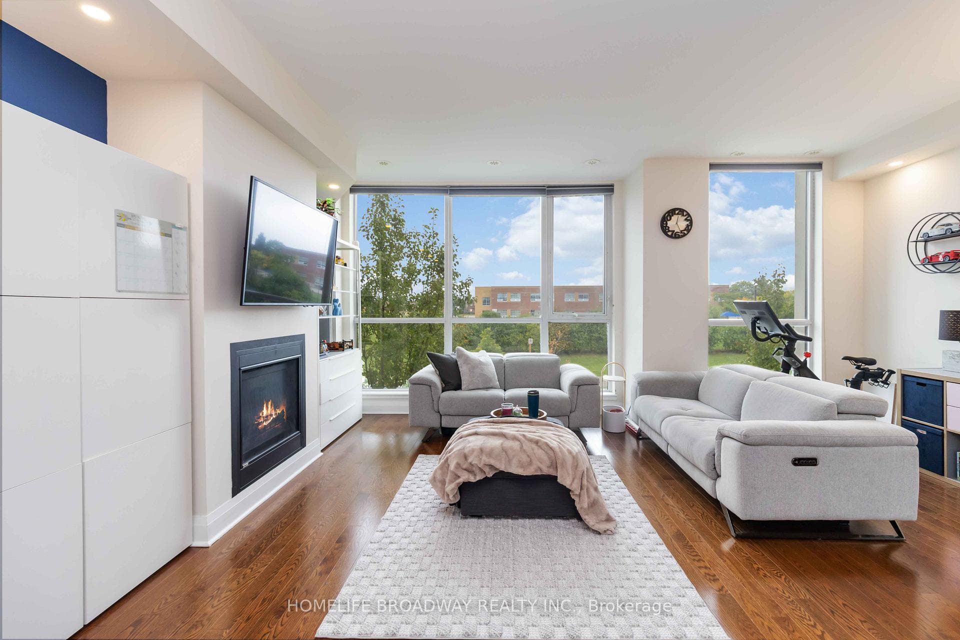 90 Little Creek Road Unit 6, Mississauga, ON L5R 0E9 - Photo 1