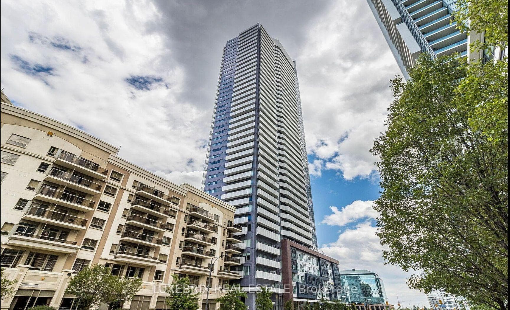 4065 Confederation Parkway Unit 4202, Mississauga
