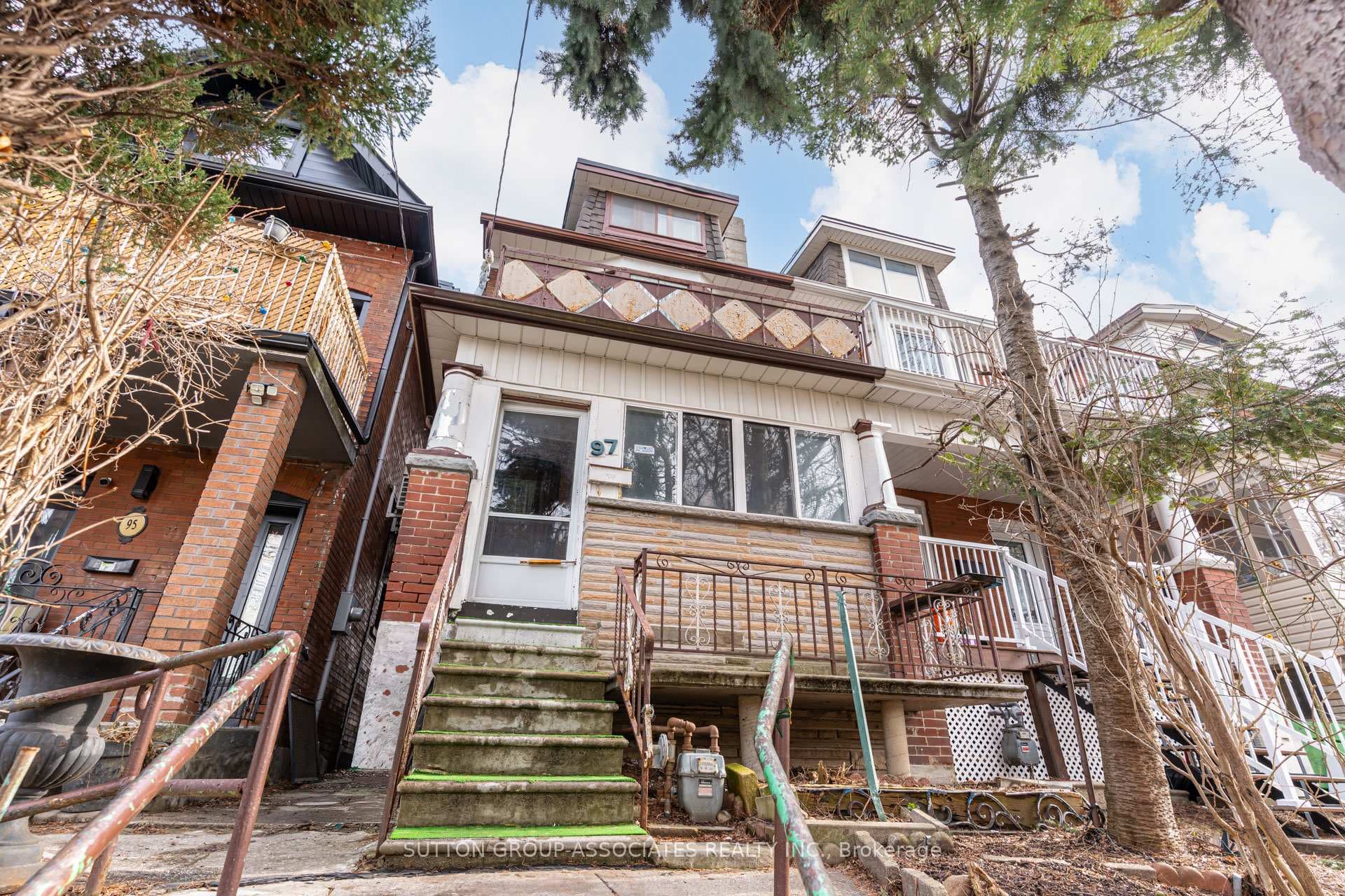97 Pendrith Street, Bloor West Village / Swansea, ON M6G 1R8 - Photo 1