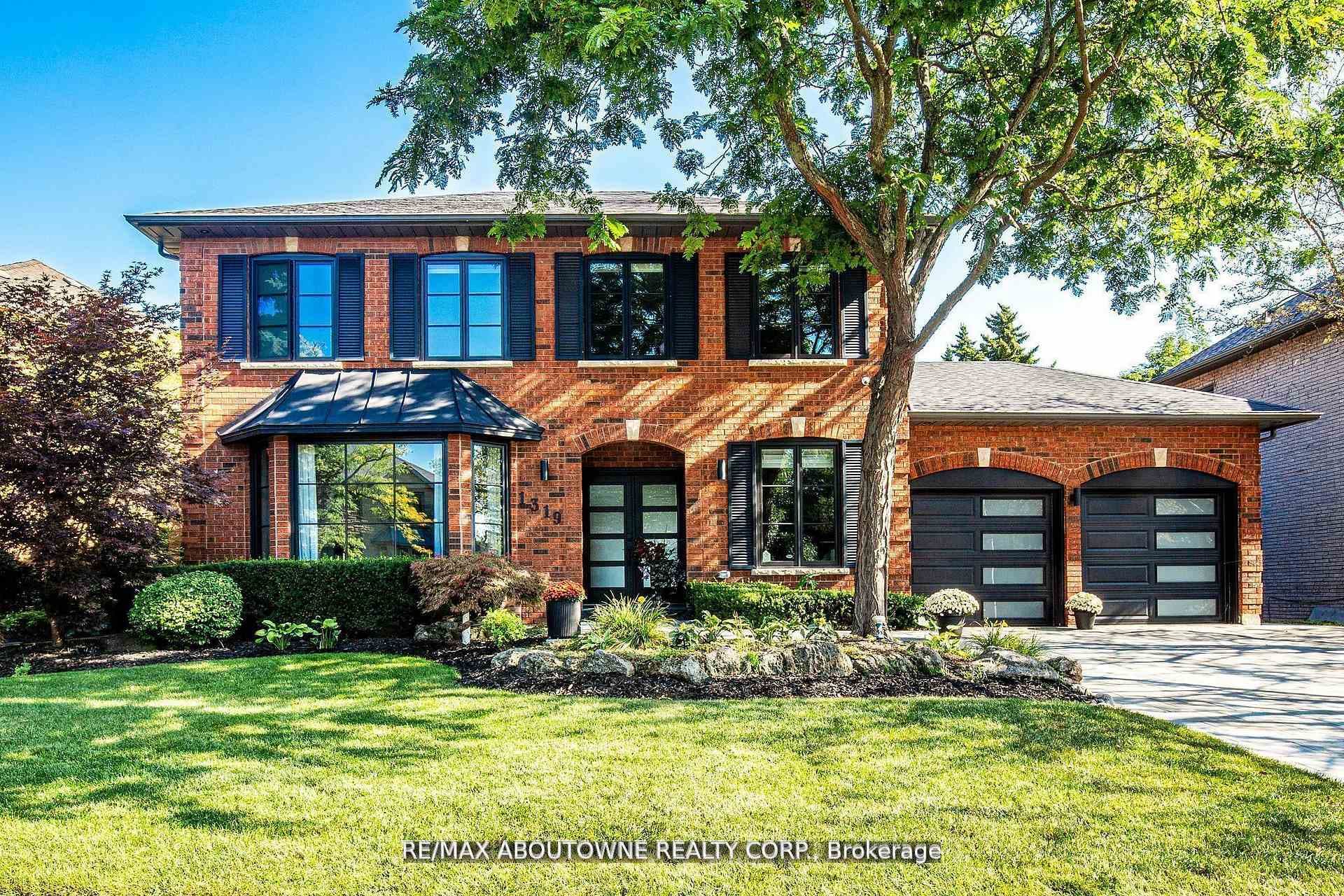 1319 Greeneagle Drive, Oakville, ON L6M 2N1 - Photo 1