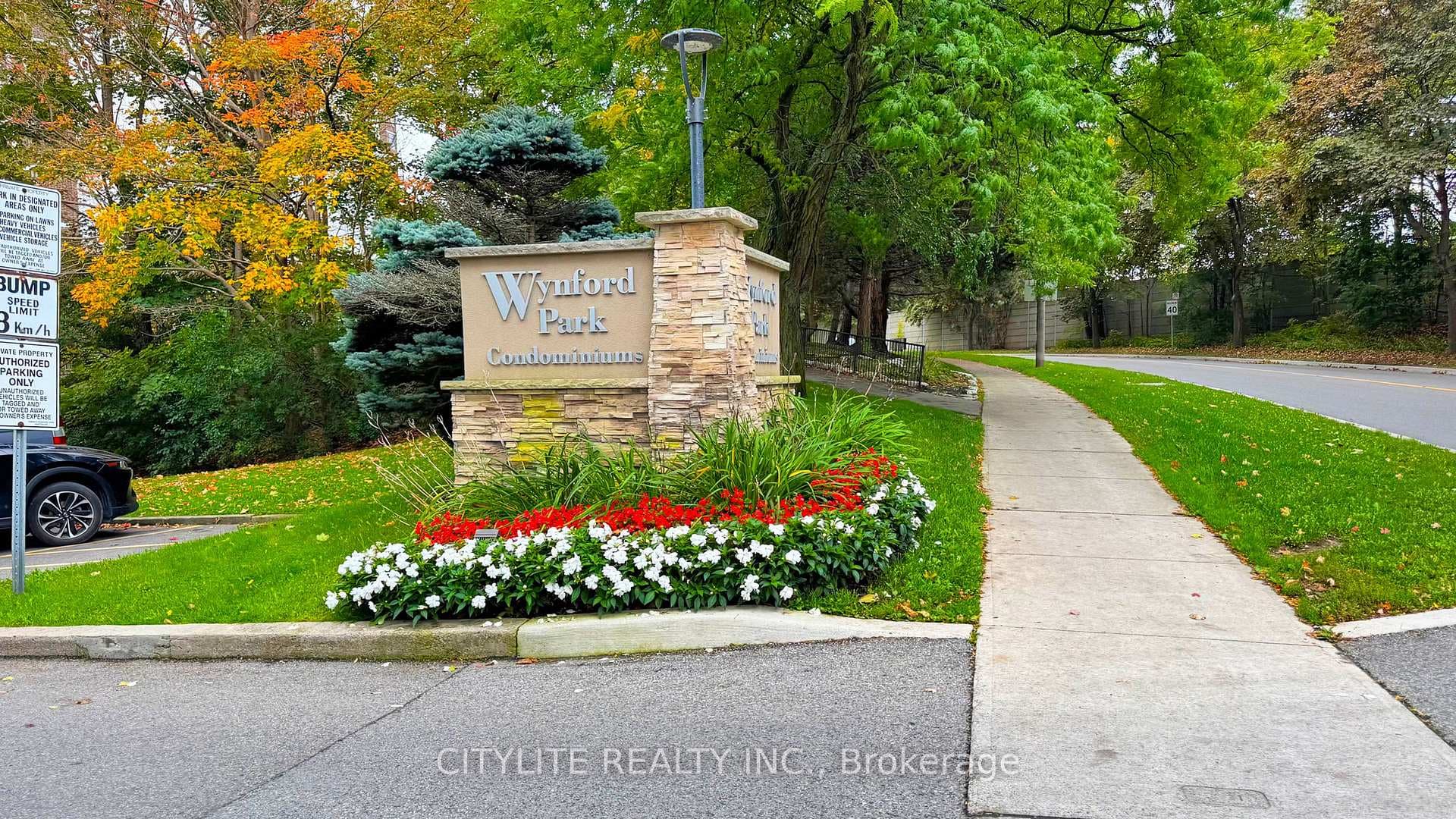 10 Edgecliffe Golfway Unit 1806, Flemingdon Park / Don Mills, ON M3C 3A3 - Photo 1