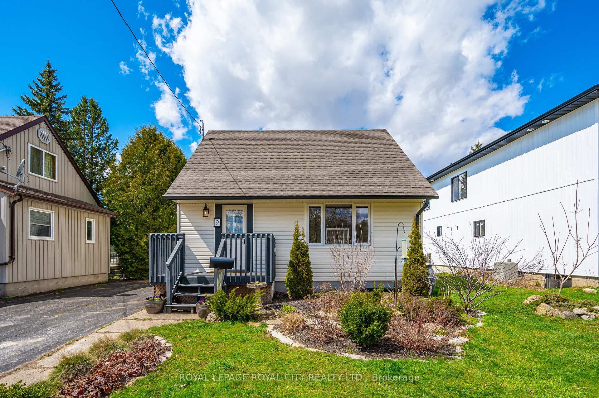 9 Churchill Crescent, Centre Wellington, ON N1M 1A6 - Photo 1