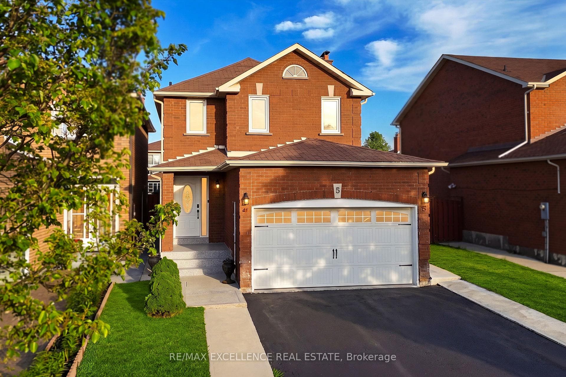 5 Tulip Drive, Brampton, ON L6Y 3T1 - Photo 1
