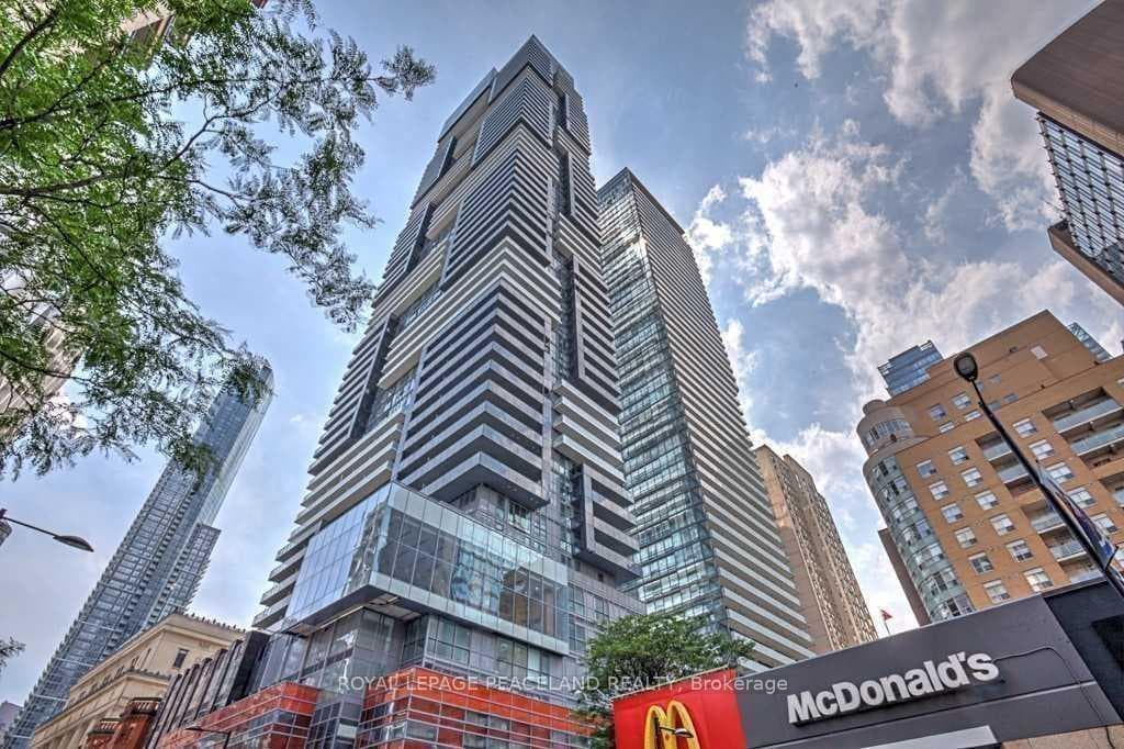 7 Grenville Street Unit 4206, Toronto C01