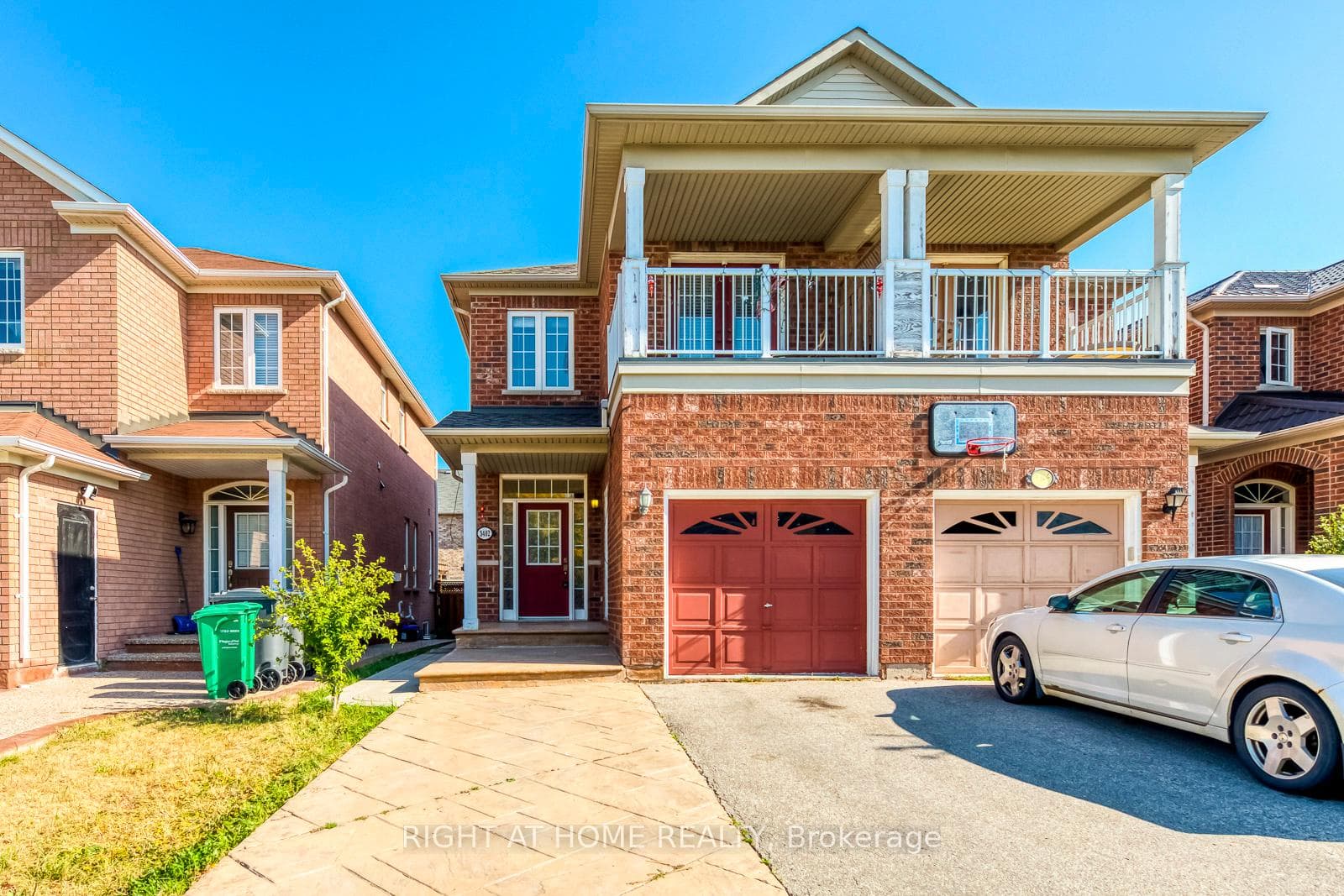 3402 Fountain Park Avenue, Mississauga, ON L5M 7E3 - Photo 1