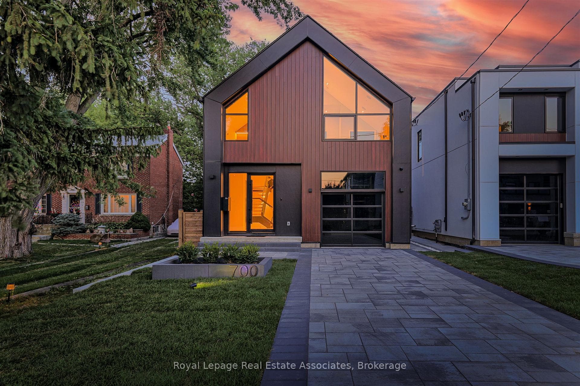 700 Montbeck Crescent, Mississauga, ON L5G 1P3 - Photo 1