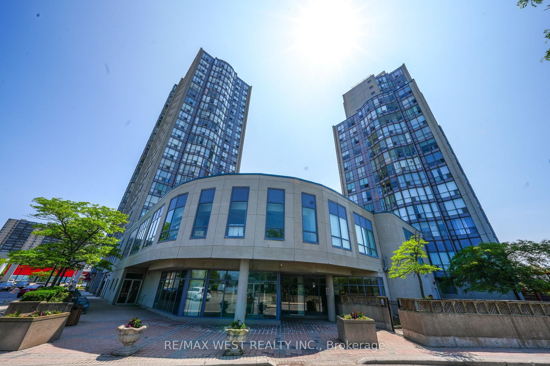 1470 Midland Avenue Unit 608, Dorset Park / Kennedy Park, ON M1P 3B9 - Photo 1