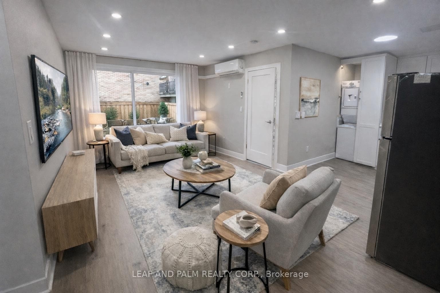 31 Huron Heights Drive Unit 3, Newmarket, ON L3Y 3J8 - Photo 1