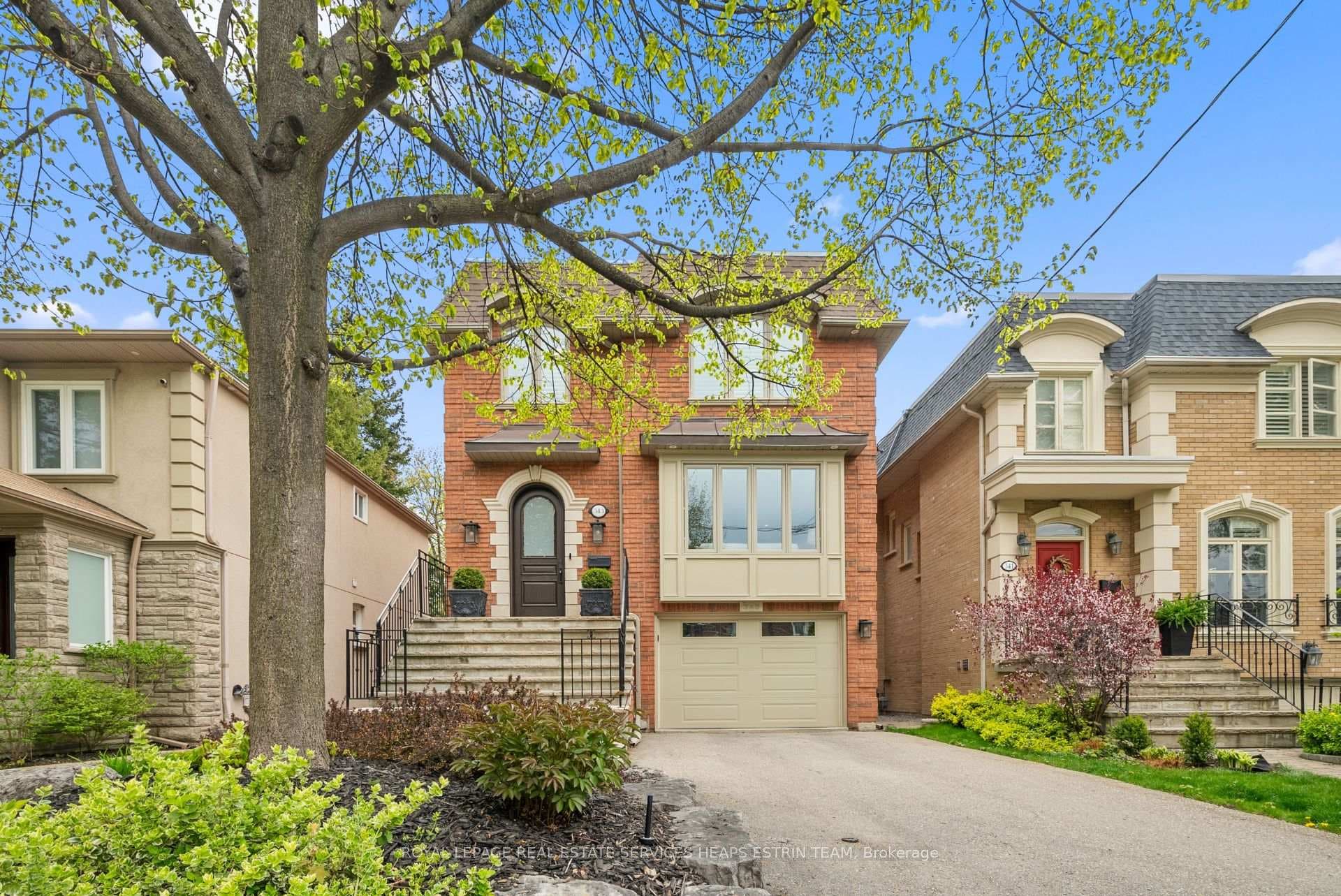 343 Laird Drive, Flemingdon Park / Don Mills, ON M4G 3Y1 - Photo 1