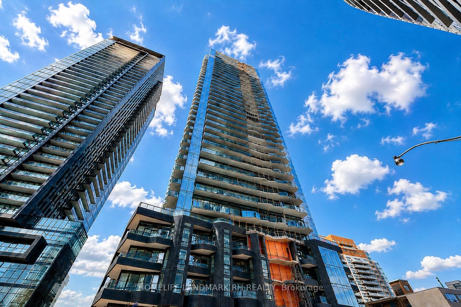 120 Broadway Avenue Unit LPH06, Leaside / Davisville, ON M4P 0E9 - Photo 1