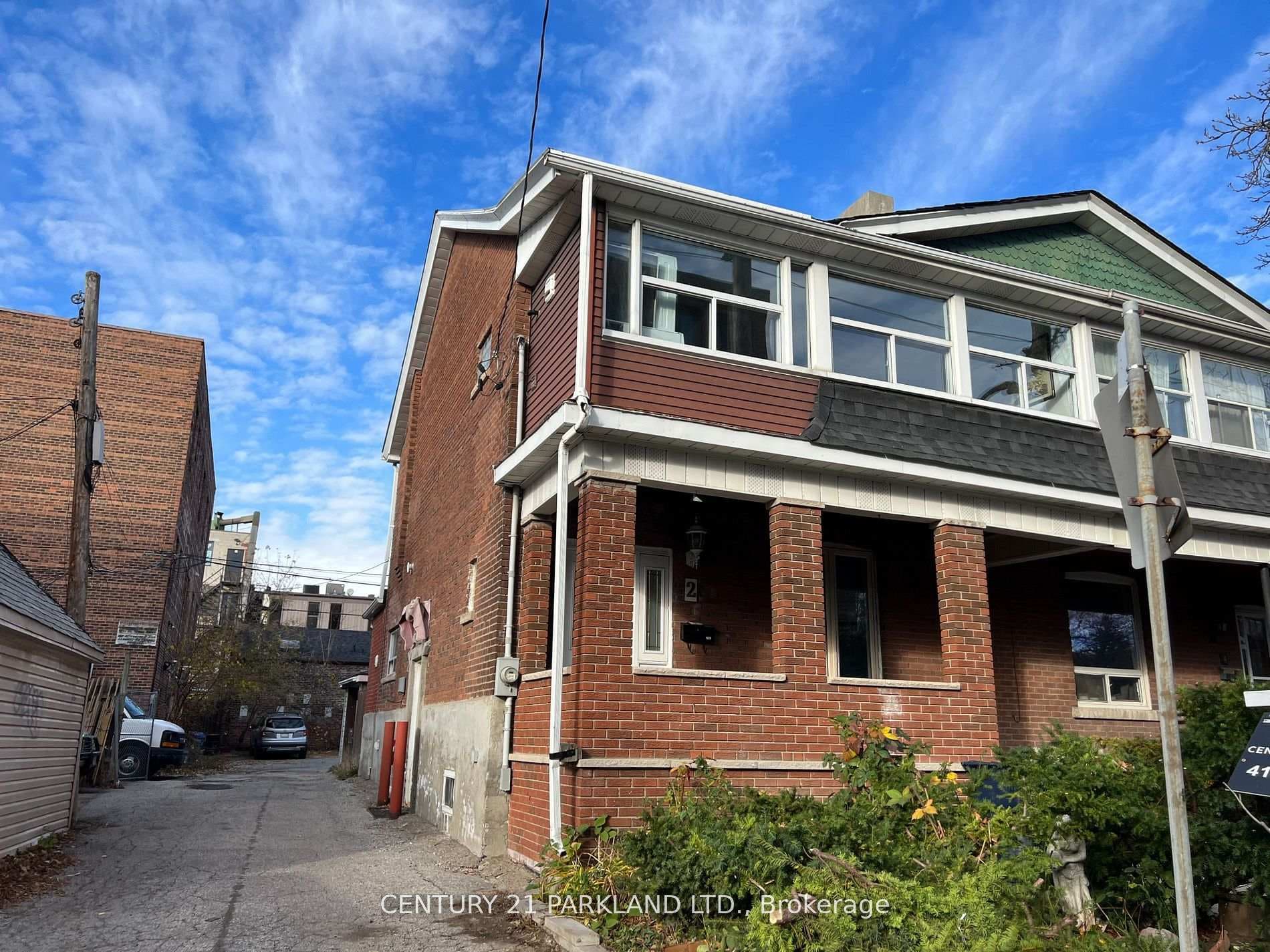 2 Dearbourne Avenue, Riverdale / Leslieville, ON M4K 1M7 - Photo 1