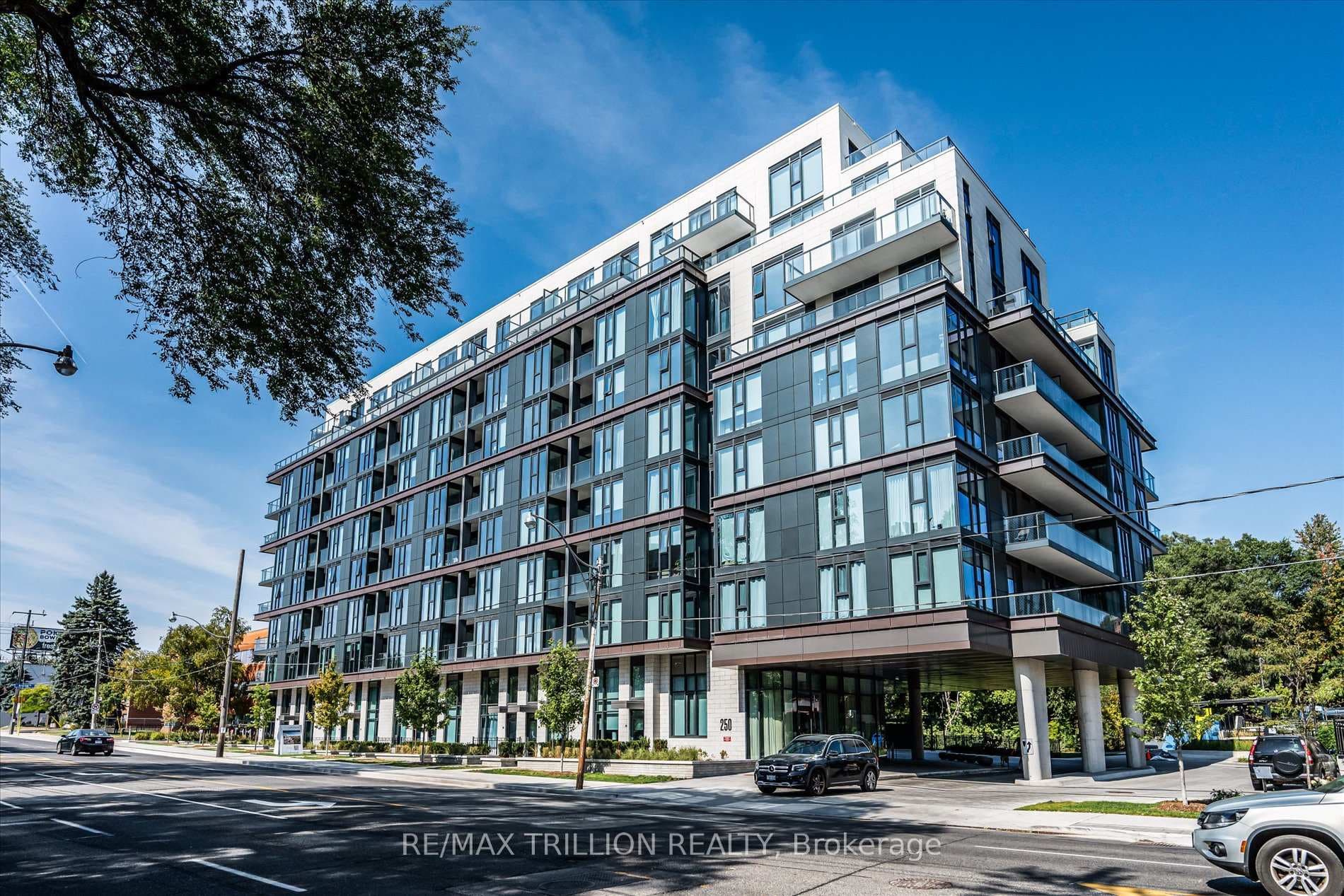 250 Lawrence Avenue Unit 801, Lawrence Park / Bedford Park, ON M5M 1B2 - Photo 1