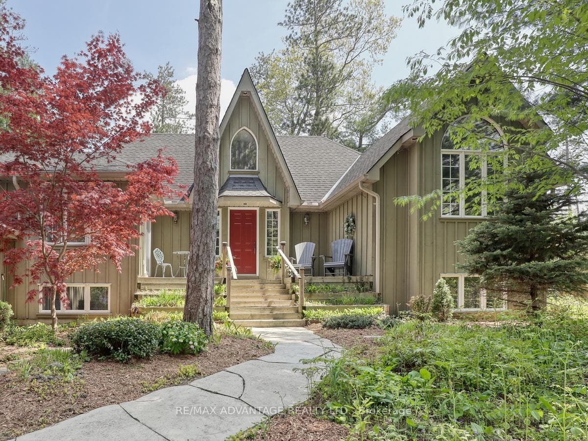 10404 Pinetree Drive, Lambton Shores