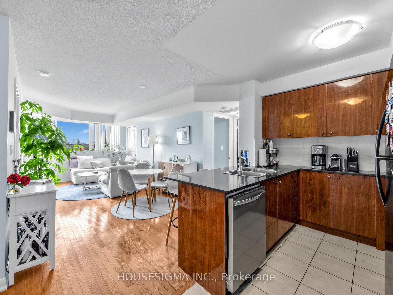 5793 Yonge Street Unit 509, Willowdale / Newtonbrook, ON M2M 0A9 - Photo 1