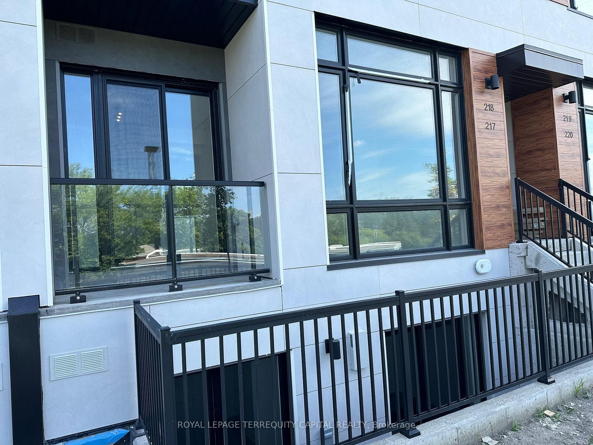 8 Steckley House Lane Unit Th 217, Richmond Hill