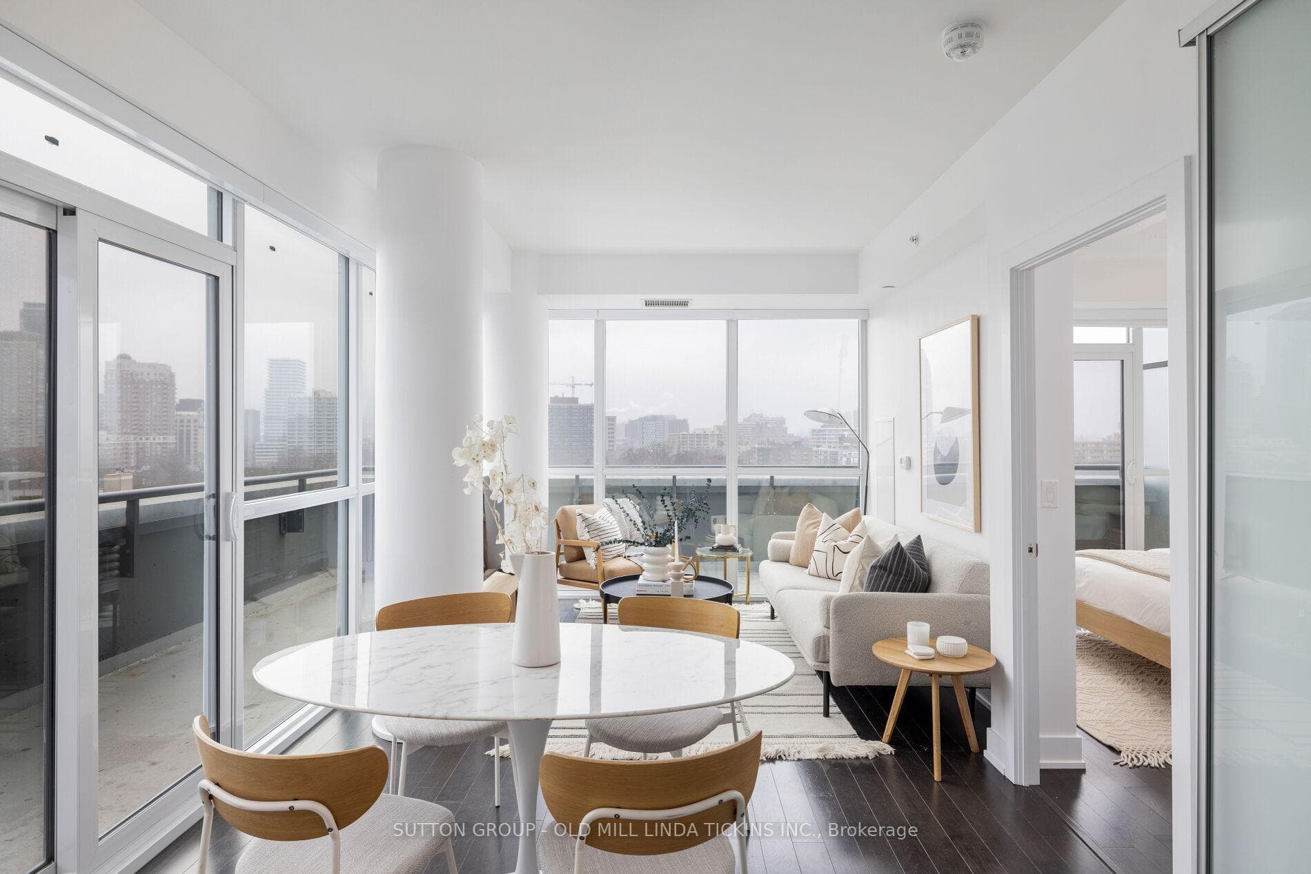 181 Bedford Road Unit 907, Annex / Yorkville / Summerhill, ON M5R 0C2 - Photo 1