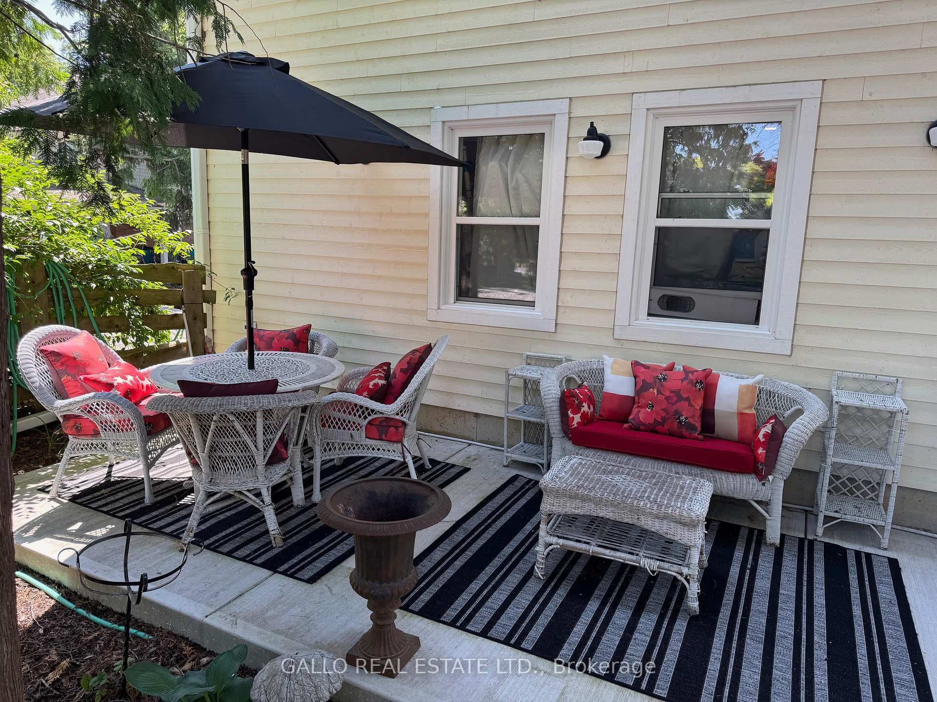 498 Millard Street Unit B, Whitchurch-Stouffville, ON L4A 8A8 - Photo 1