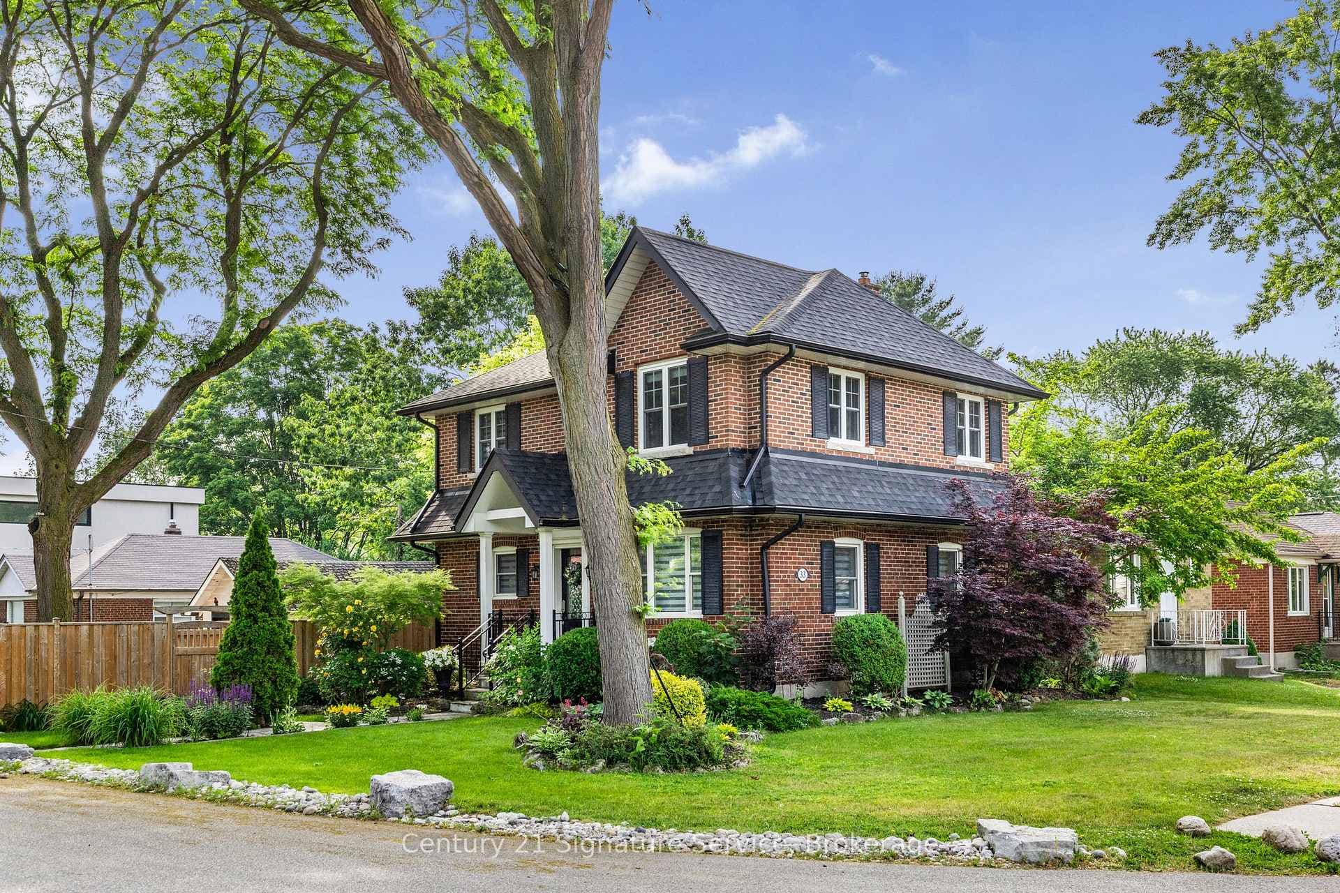 33 McIntosh Avenue, Corso Italia / Dufferin Grove, ON M8Y 3E1 - Photo 1