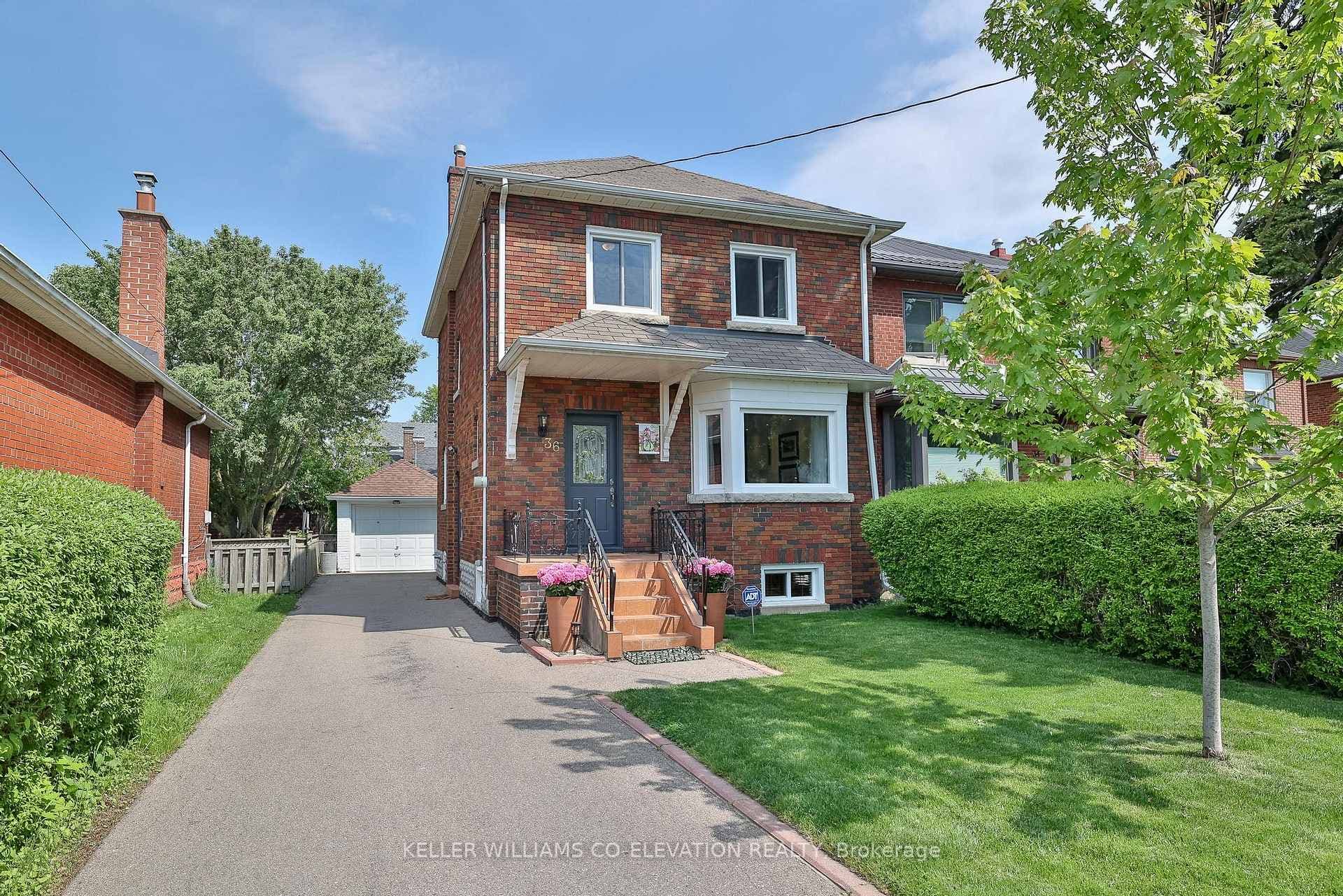 36 Emerald Crescent, Toronto W06