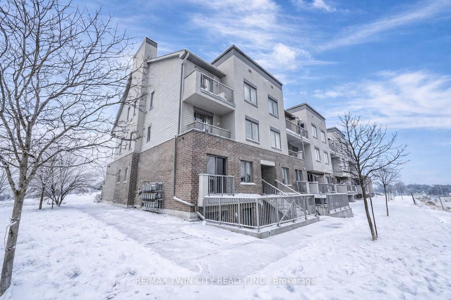 350 Fisher Mills Road Unit 38, Cambridge, ON N3C 0G8 - Photo 1