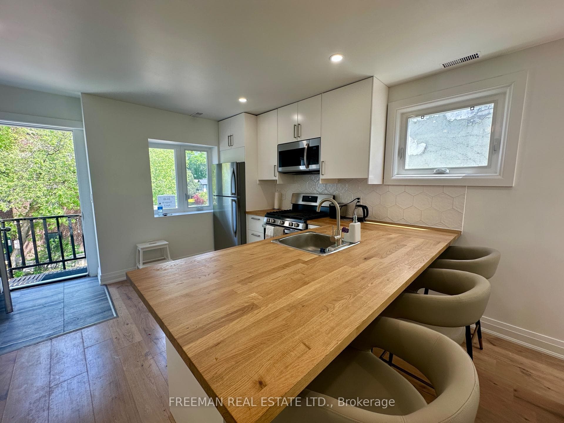 3449 Yonge Street Unit 2, Toronto C04