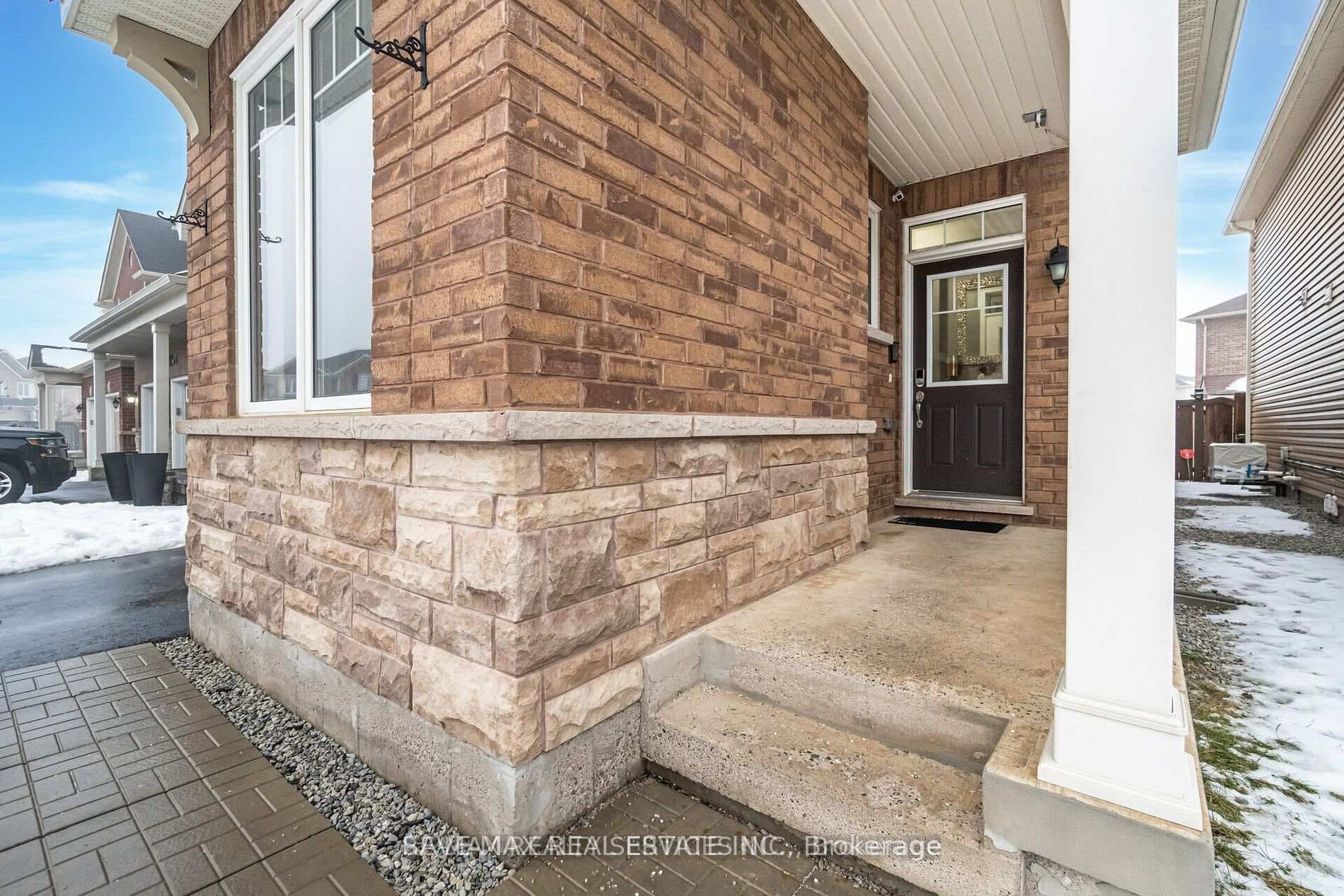 21 Gibbs Road, Brampton, ON L7A 0G2 - Photo 1