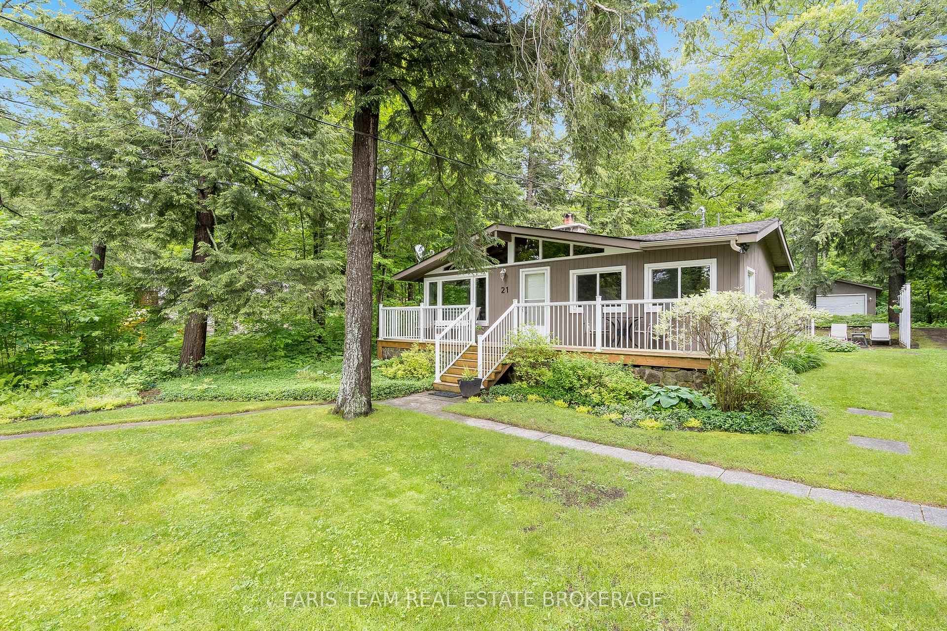 21 East Beach Road, Tiny, ON L9M 0M6 - Photo 1