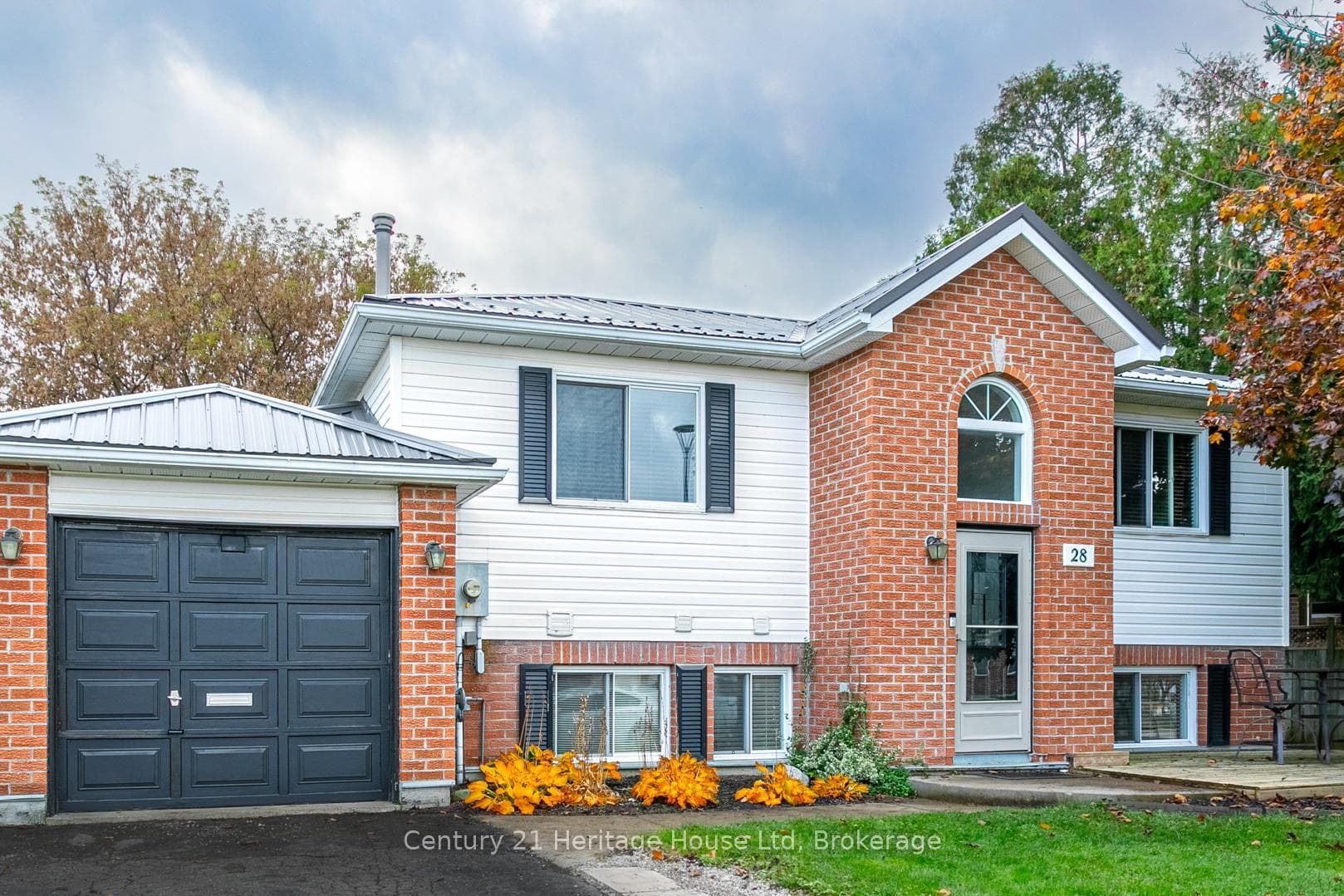 28 Anderson Street, Woodstock, ON N4S 8X1 - Photo 1