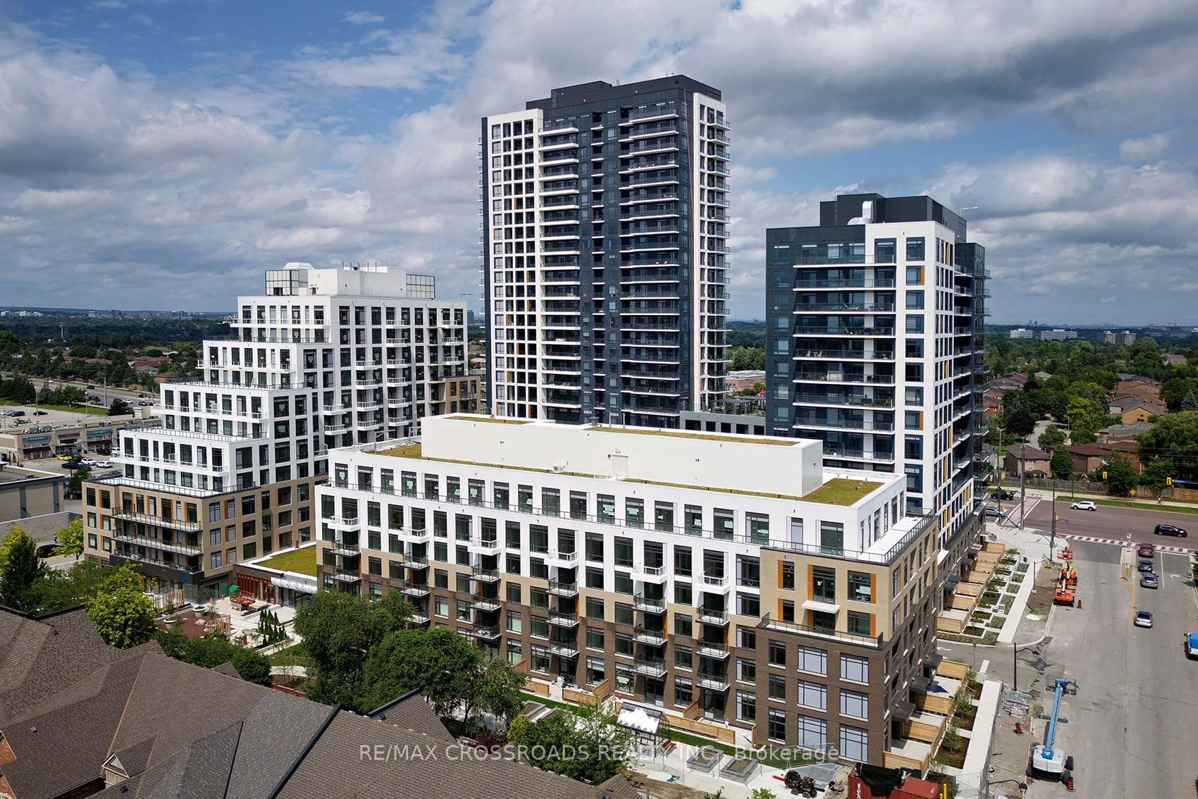 8 Beverley Glen Boulevard Unit C310, Vaughan, ON L4J 8N8 - Photo 1
